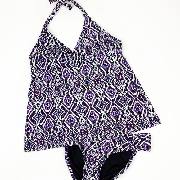 Mossimo Supply Co. Geometric Print Halter Tankini Top with Side Tab Bottoms - Picture 4 of 11